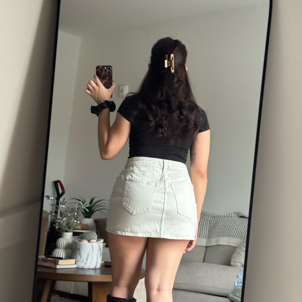 Abercrombie & Fitch Mid Rise Denim Mini Skirt (sz27 curve love) - Picture 2 of 5